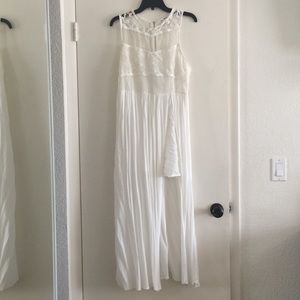 $8 with any bundle!! White maxi dress